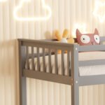 ΚΡΕΒΑΤΙ ΚΟΥΚΕΤΑ ΠΑΙΔΙΚΟ LANTAI HM682.05 ΞΥΛΟ ΠΕΥΚΟΥ ΣΕ ΓΚΡΙ- ΣΤΡΩΜΑΤΑ 190x90εκ - Image 6