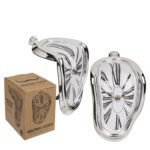 Βρες το Ρολόι Επιτραπέζιο Χρόνος Που Λιώνει Ασημί Πλαστικό 18x13cm σε μοναδική τιμή στο clickforshop.gr